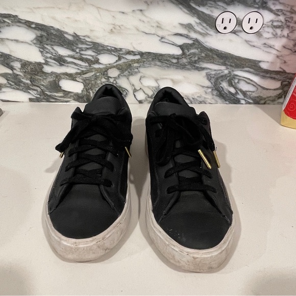Adidas Original Women’s Sleek Size 6.5 Black - Picture 2 of 6